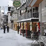 ホテル 